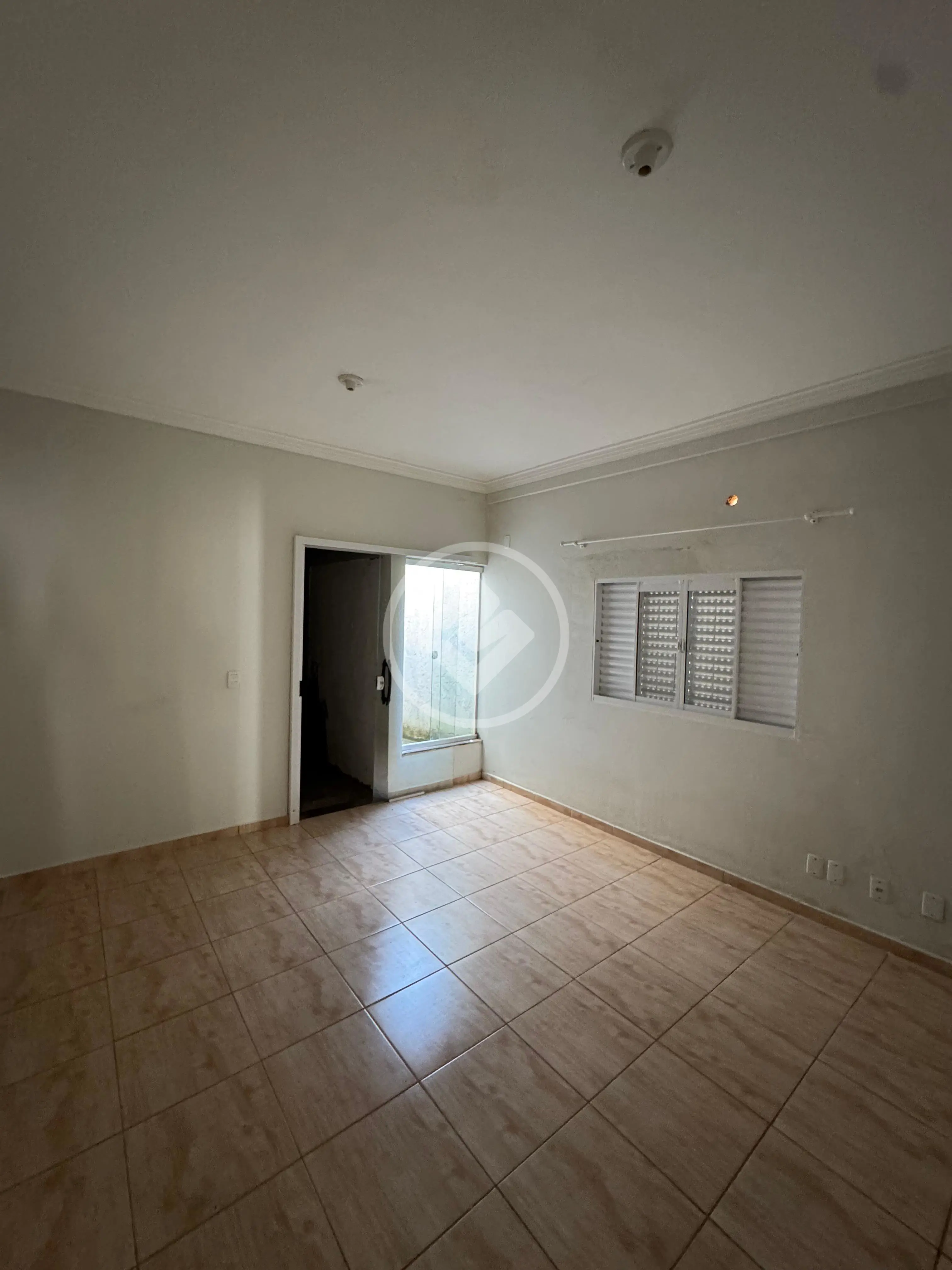 Casa Comercial 8 quartos no Centro-Sul, Várzea Grande — foto 2 de 6
