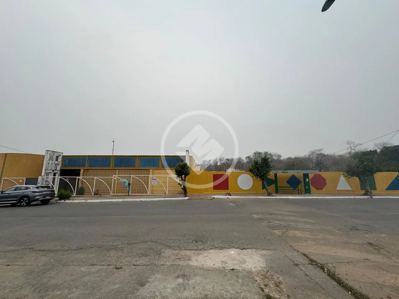 PRÉDIO COMERCIAL COM EXCELENTE LOCALIZAÇÃO