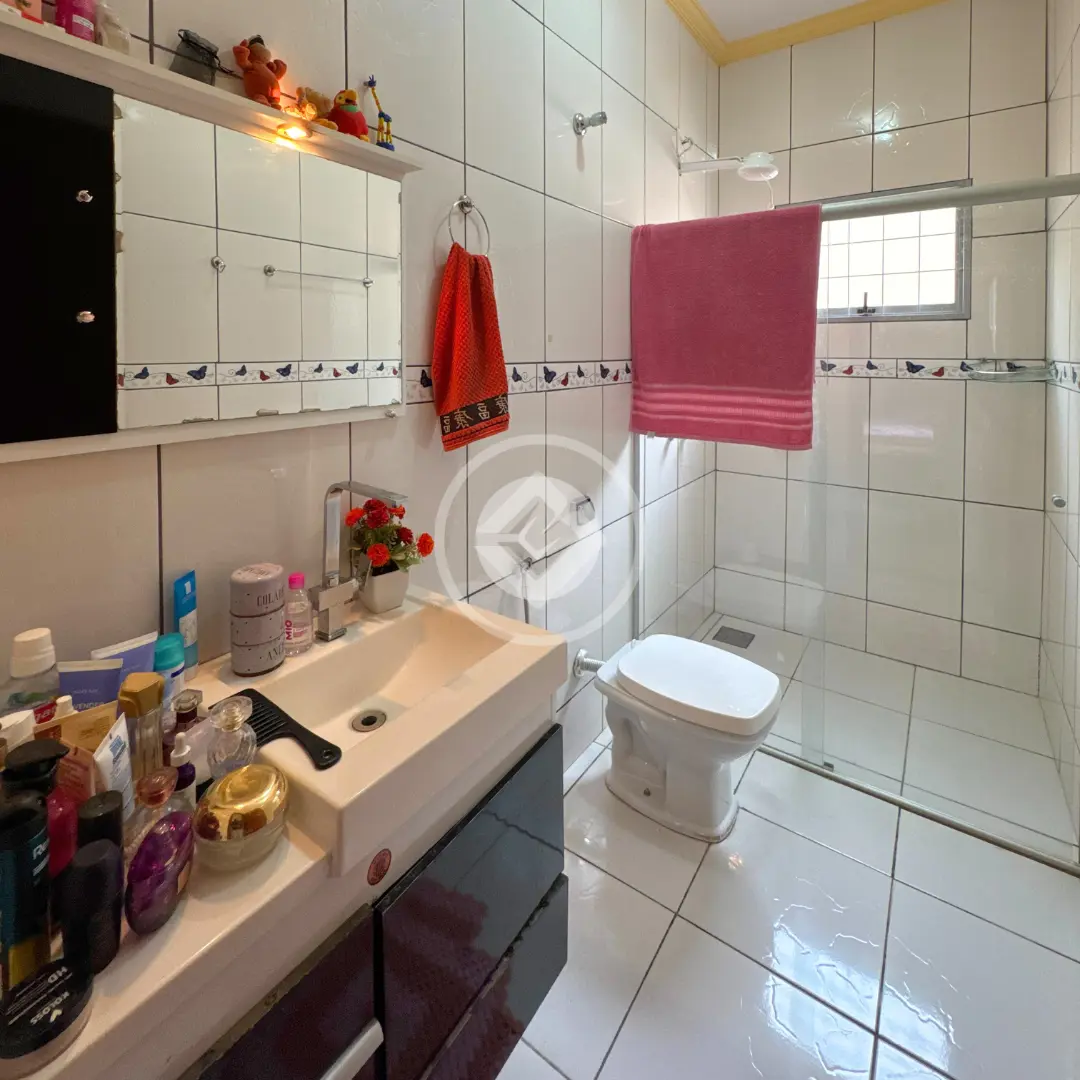 Casa 3 quartos no Guilhermina Vieira Chaer, Araxá — foto 3 de 6