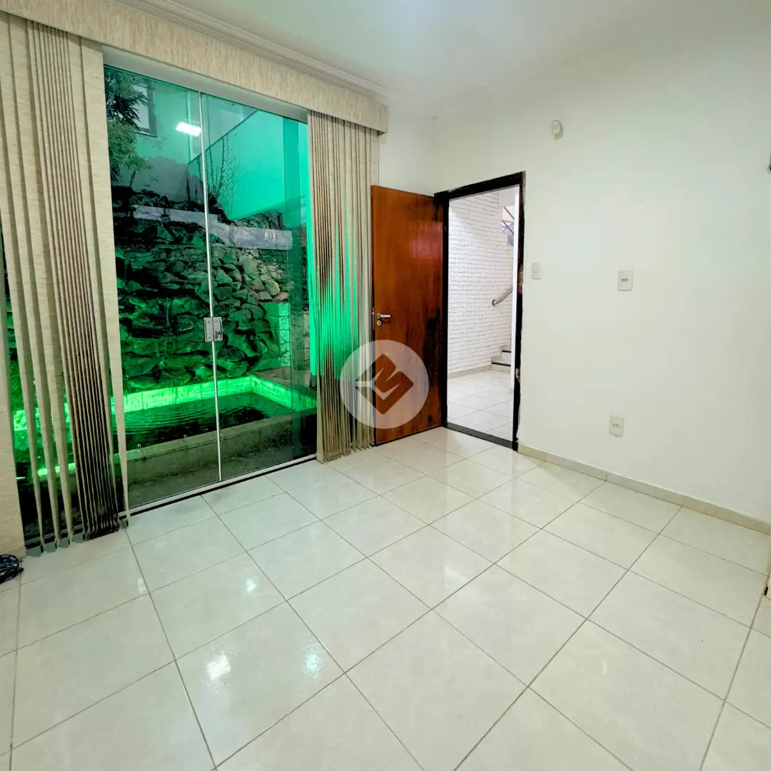 Casa 3 quartos no Guilhermina Vieira Chaer, Araxá — foto 4 de 6