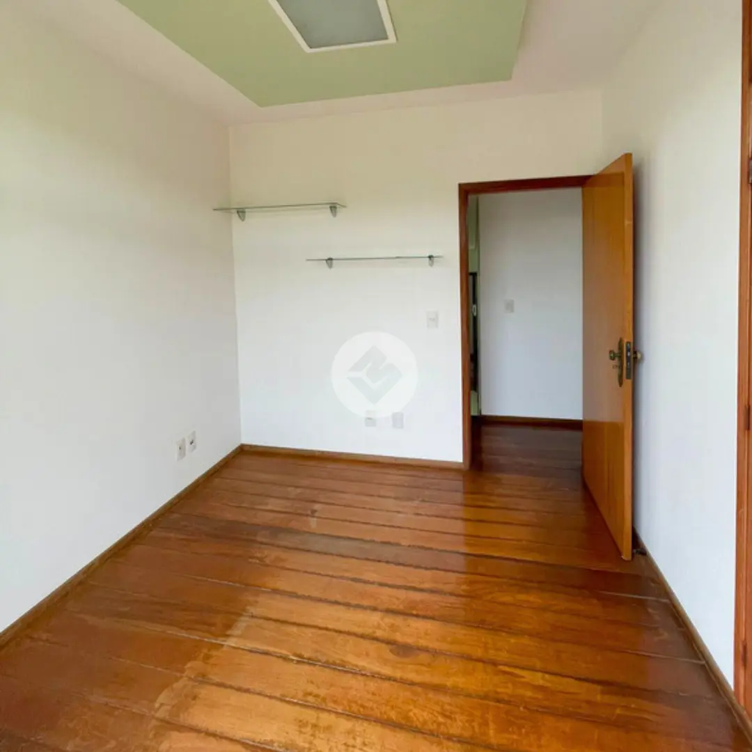 Sobrado 4 quartos no Centro, Araxá — foto 3 de 6