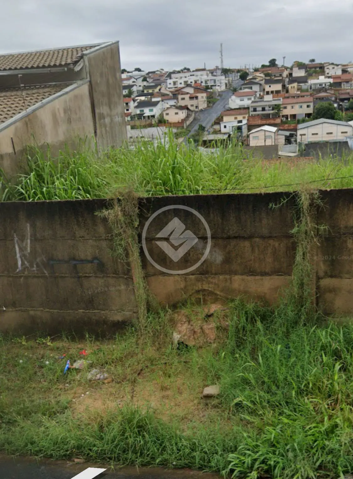 Excelente terreno na Vila João Ribeiro, bairro nobre de Araxa