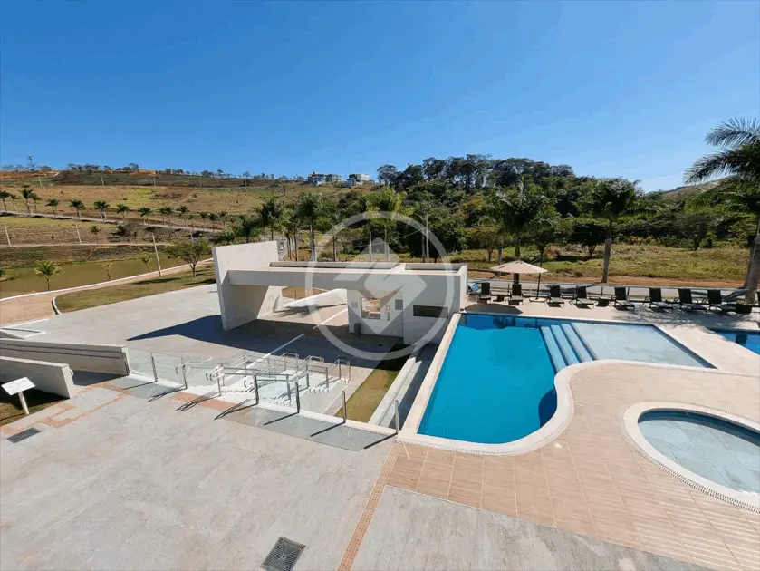 Terreno em Condomínio à Venda