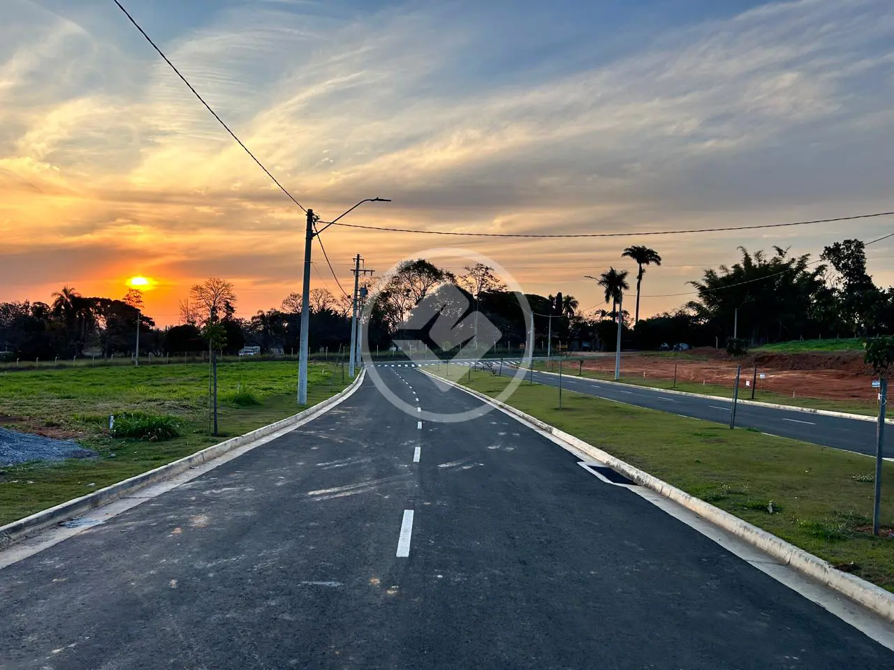 Terreno Condomínio Colinas do Castelo, Jaguariúna - SP — foto 1