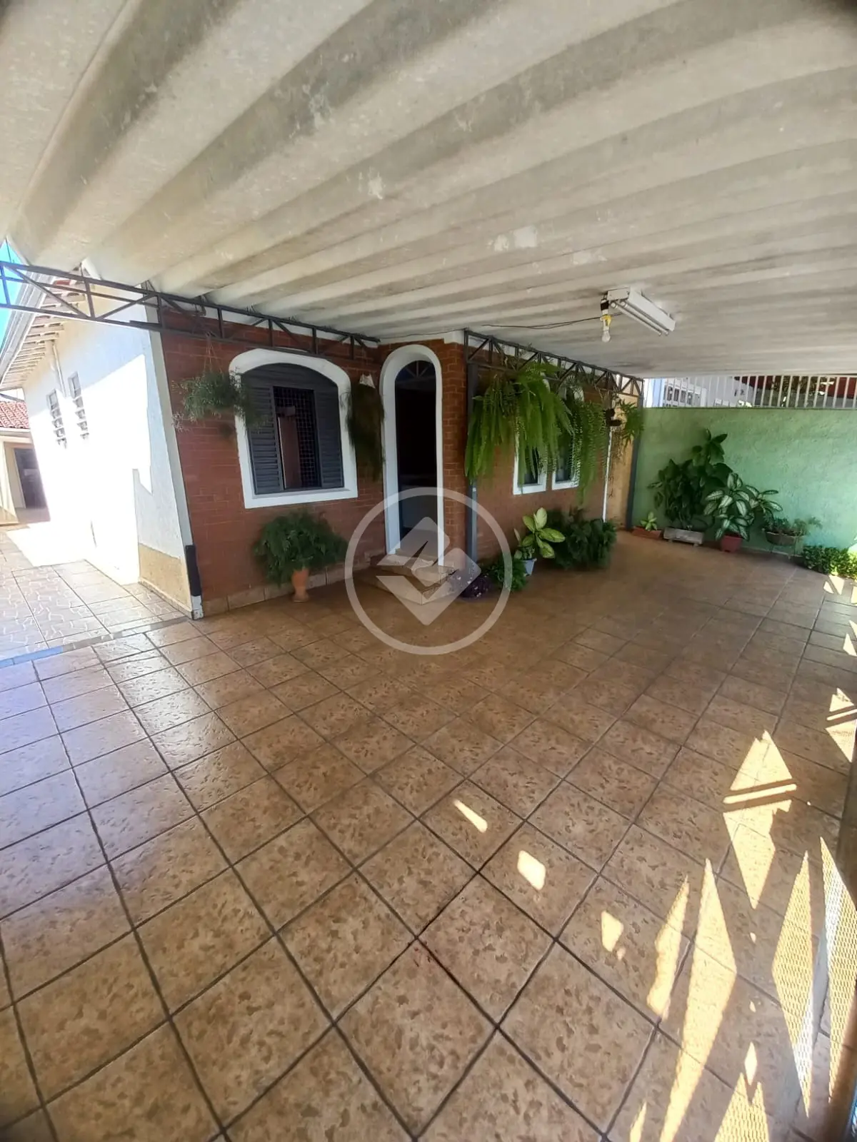 Casa de 75 m2 com 2 dormitórios sendo 1 suíte a venda, no Jardim Garcia