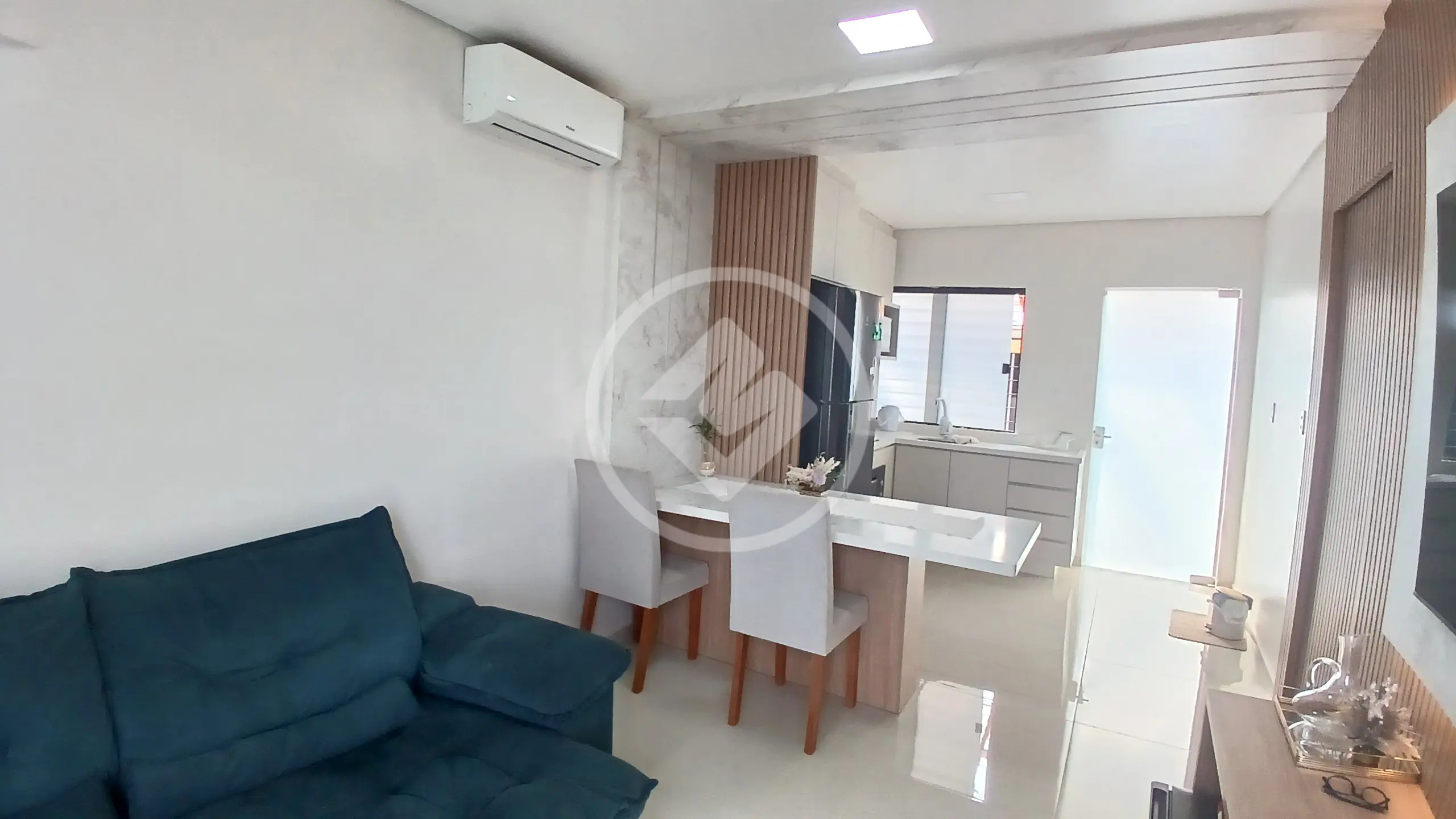 CASA NO BAIRRO EFAPI
