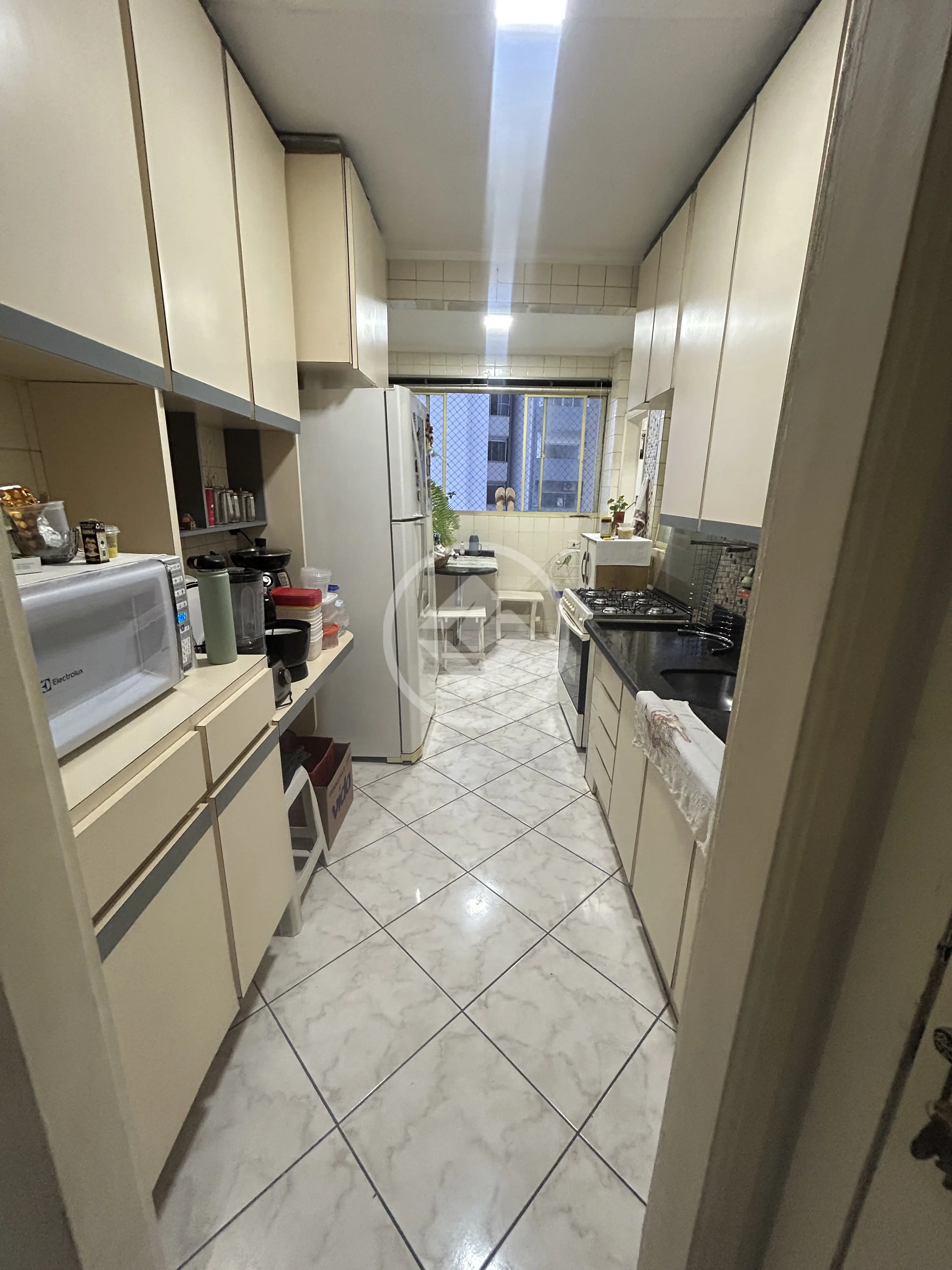 Vendo apartamento com excelente localização - Edf Angra dos Reis
