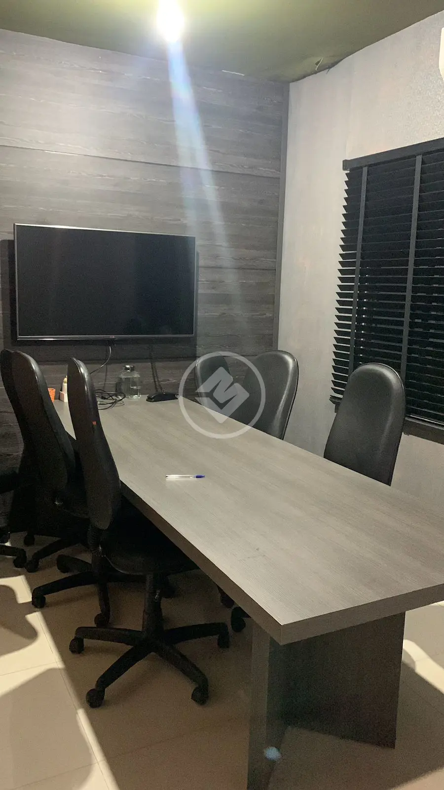 Vende-se casa comercial, em ótima localização, com ar condicionado, elétrica de alto padrão, rede de telefonia pronta R$ 1.800.000,00
