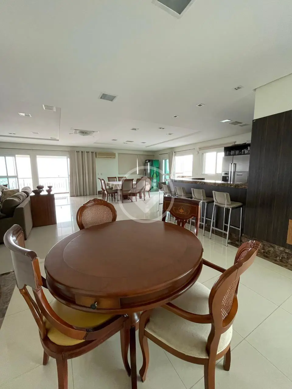 Cobertura com 4 Quartos para  aluguel, 540m² - Santa Rosa R$ 20.000,00