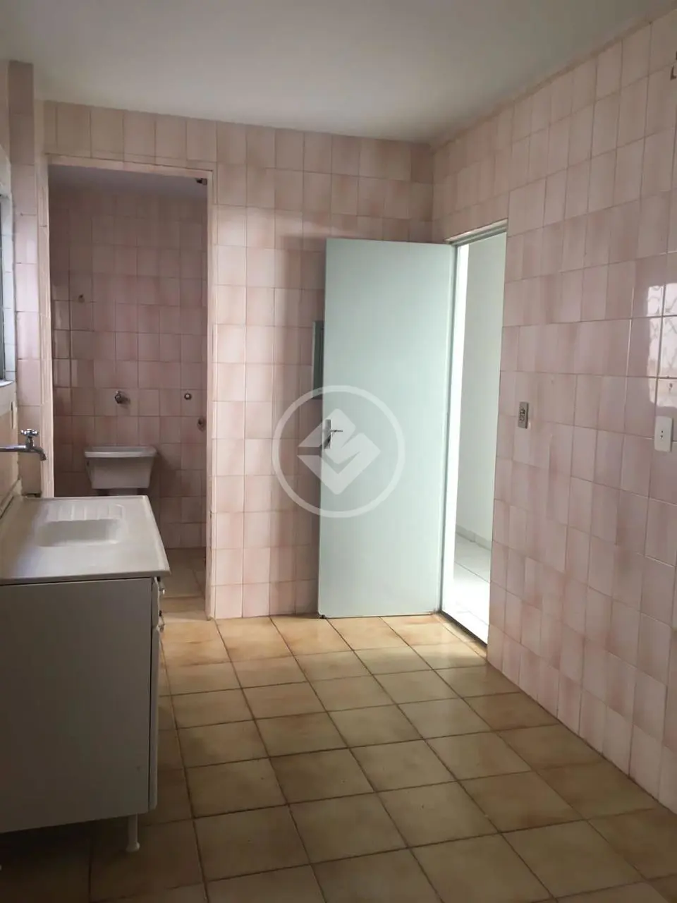 Vendo Apartamento 100m² no condomínio Bordas da Chapada - Bairro Alvorada - 3 Quartos sendo 1 Suíte - Valor: R$ 200.000,00