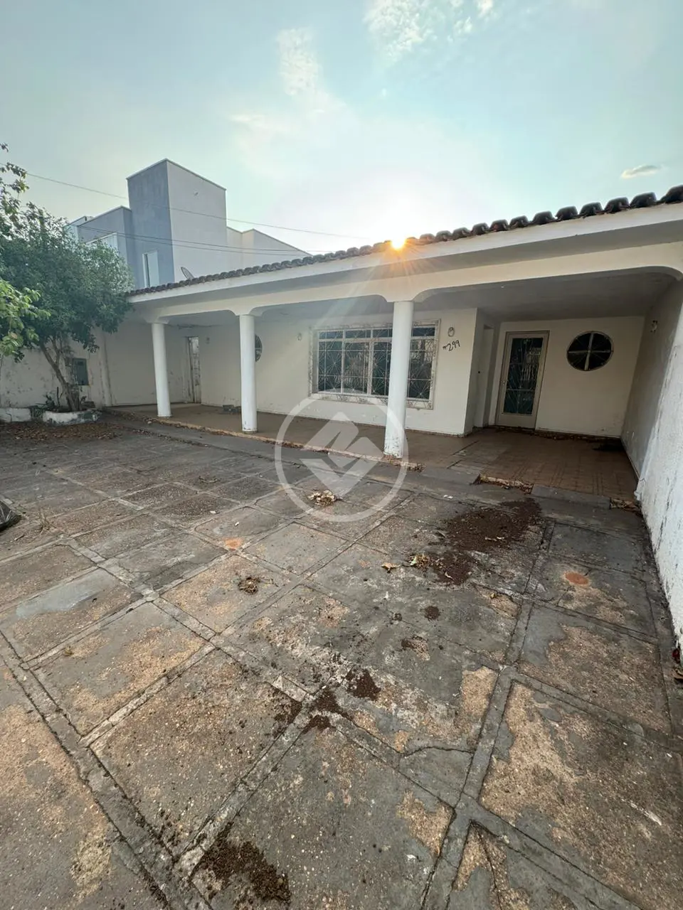 Casa de Rua Publica Dom Aquino 3 Quartos sendo 1 Suíte  de 360 m2 de terreno - R$380.000,00 - Cuiabá MT