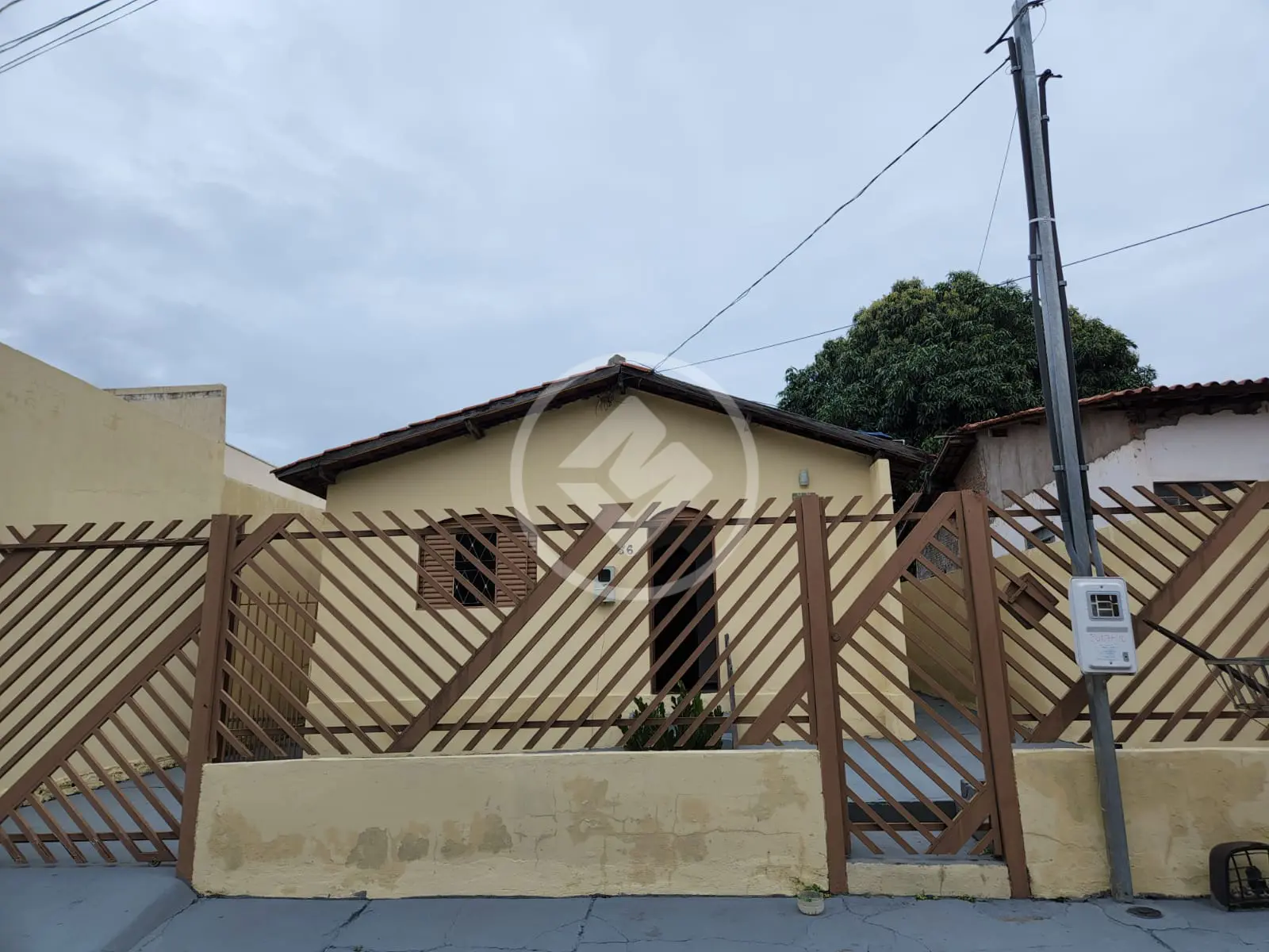 Casa jardim imperial 3 quartos, próximo à avenida das palmeiras.