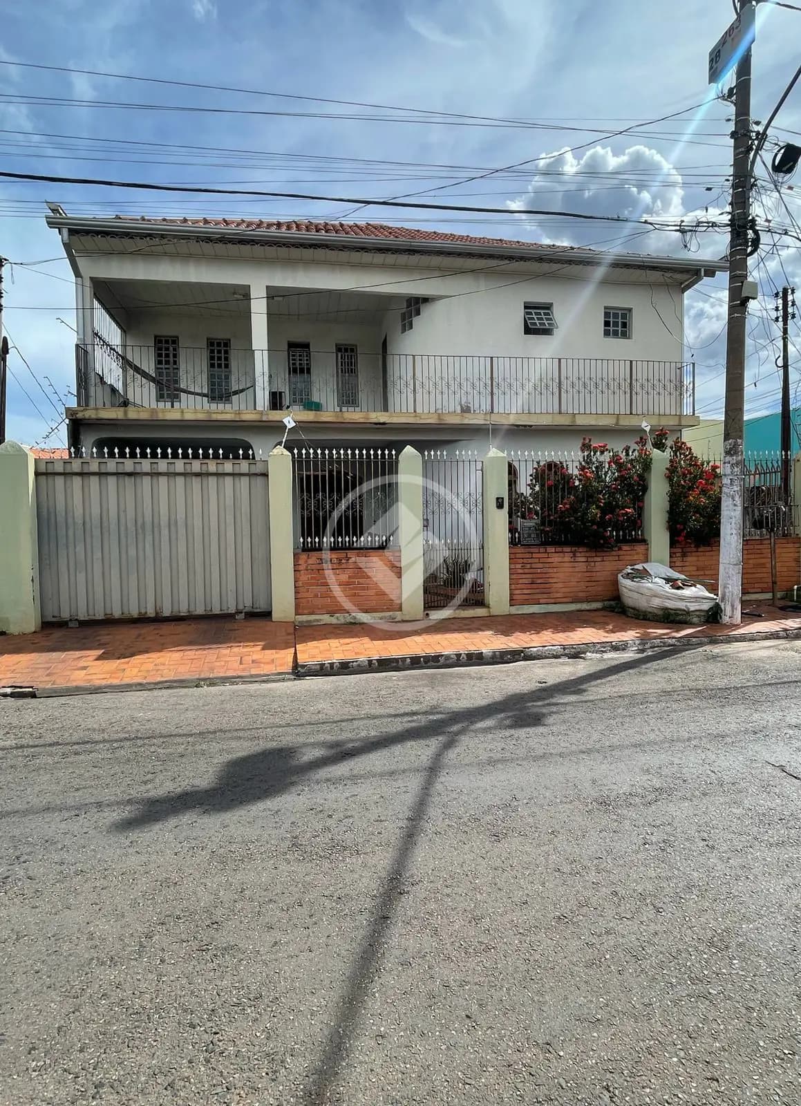 Sobrado completo no Cristo Rei - 4 quartos, piscina e localização top!