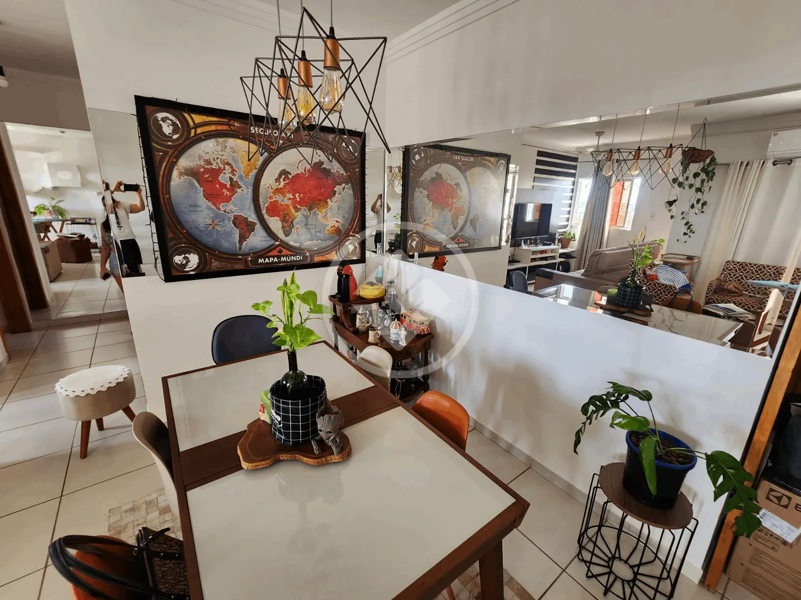 Apartamento com 2 quartos, sendo 1 suíte com móveis  planejados no bairro Jardim Petrópolis. Valor: R$470.000,00