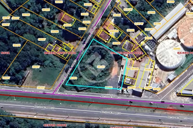 Vendo terreno de esquina na Av. 31 de Março, 2.247m², poucos metro da Avenida da Feb, Várzea Grande MT