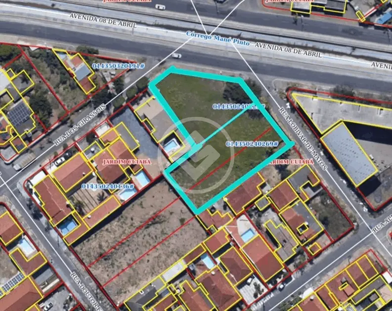 Terreno com 2.303m2 de esquina