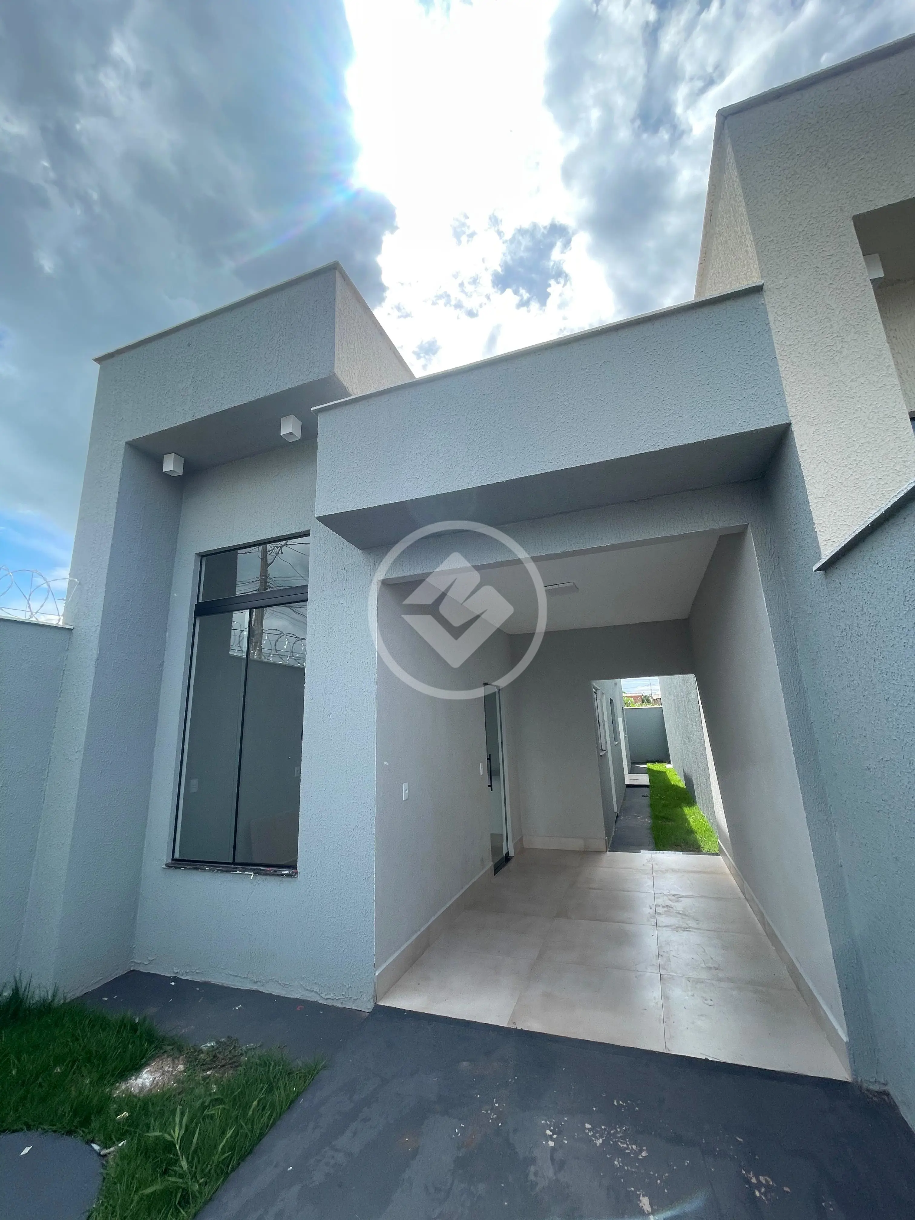 CASA NOVA EXCELENTE ACABAMENTO SETOR ARACY AMARAL EM SENADOR CANEDO