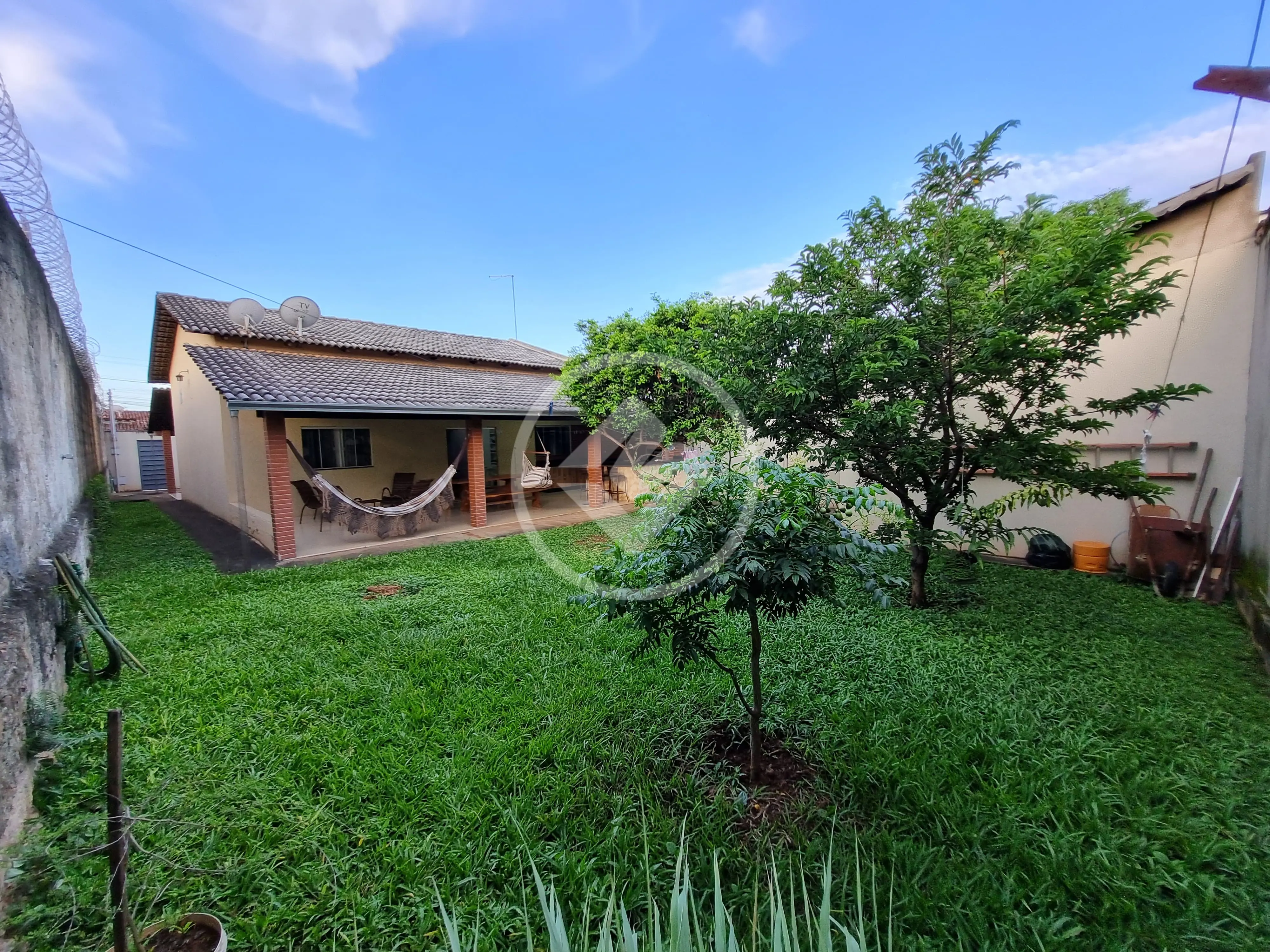 Casa em lote inteiro