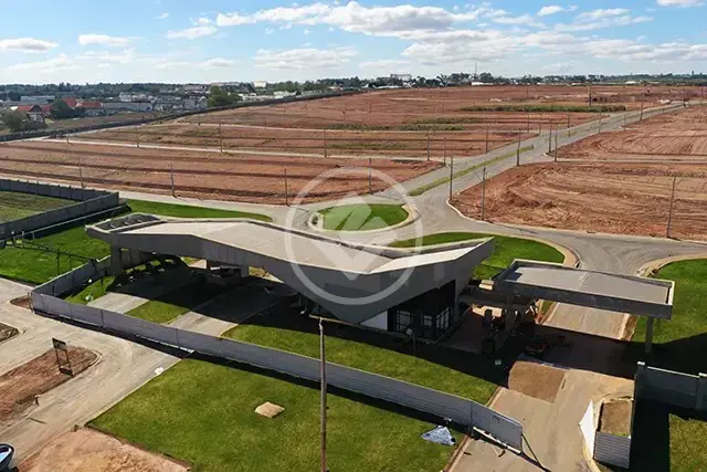 TERRENO CONDOMINIO VINHAS FLAMBOYANT 250 mts excelente localização dentro do condomínio