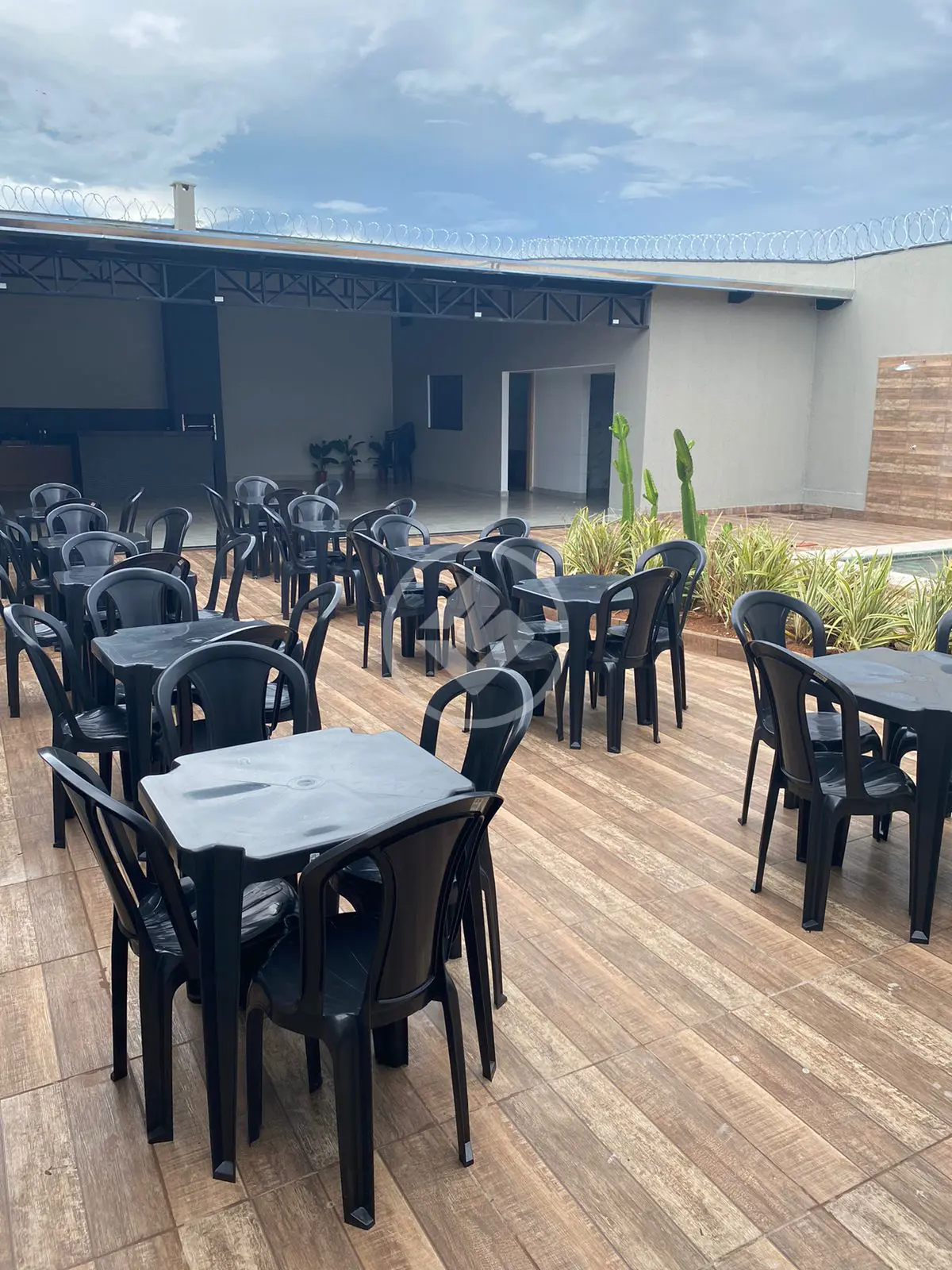 Casa Comercial Residencial Santa Efigênia, Goiânia - GO — foto 2