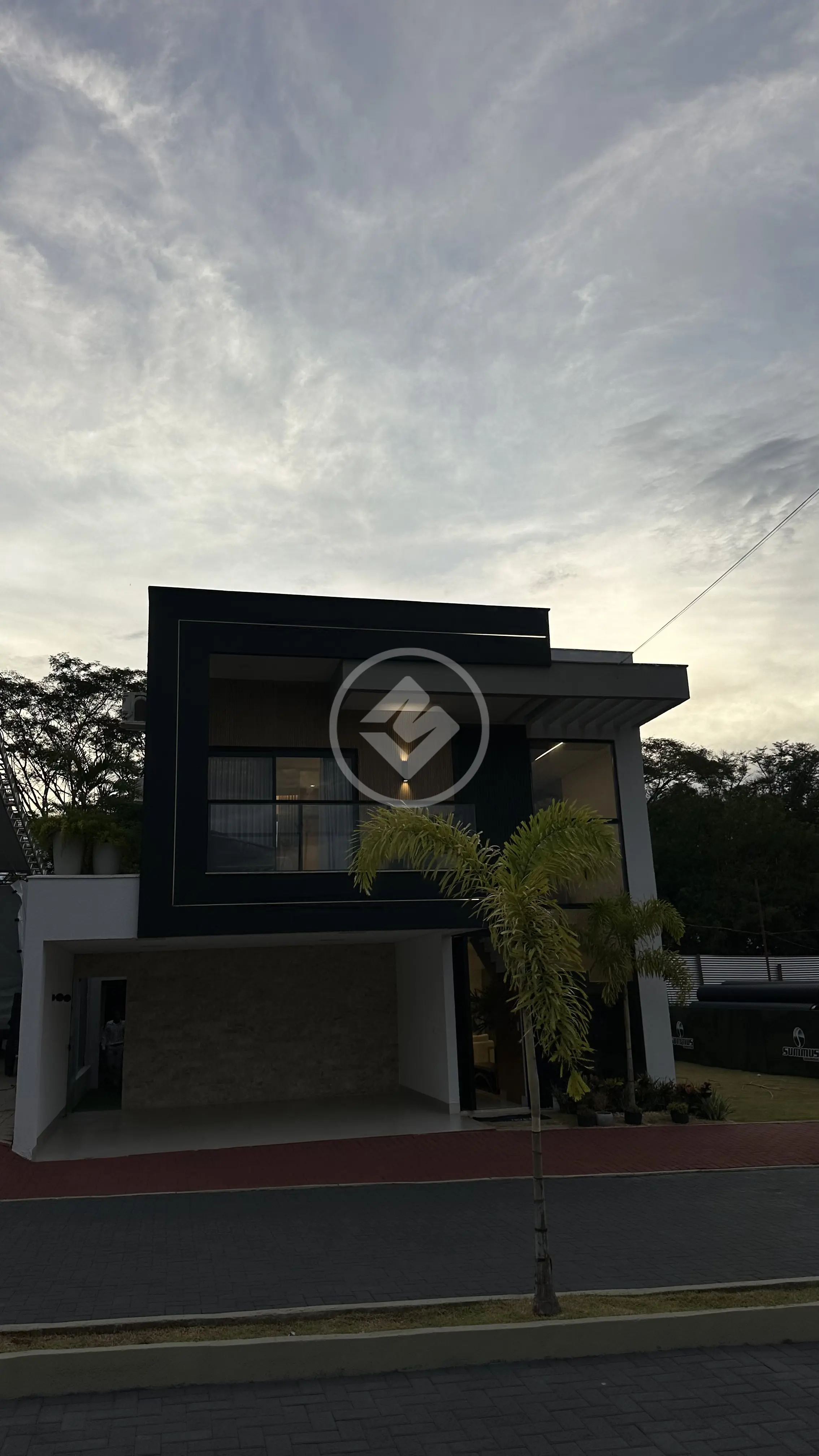 CASA NO MELHOR CONDOMINIO DE GOIANIA