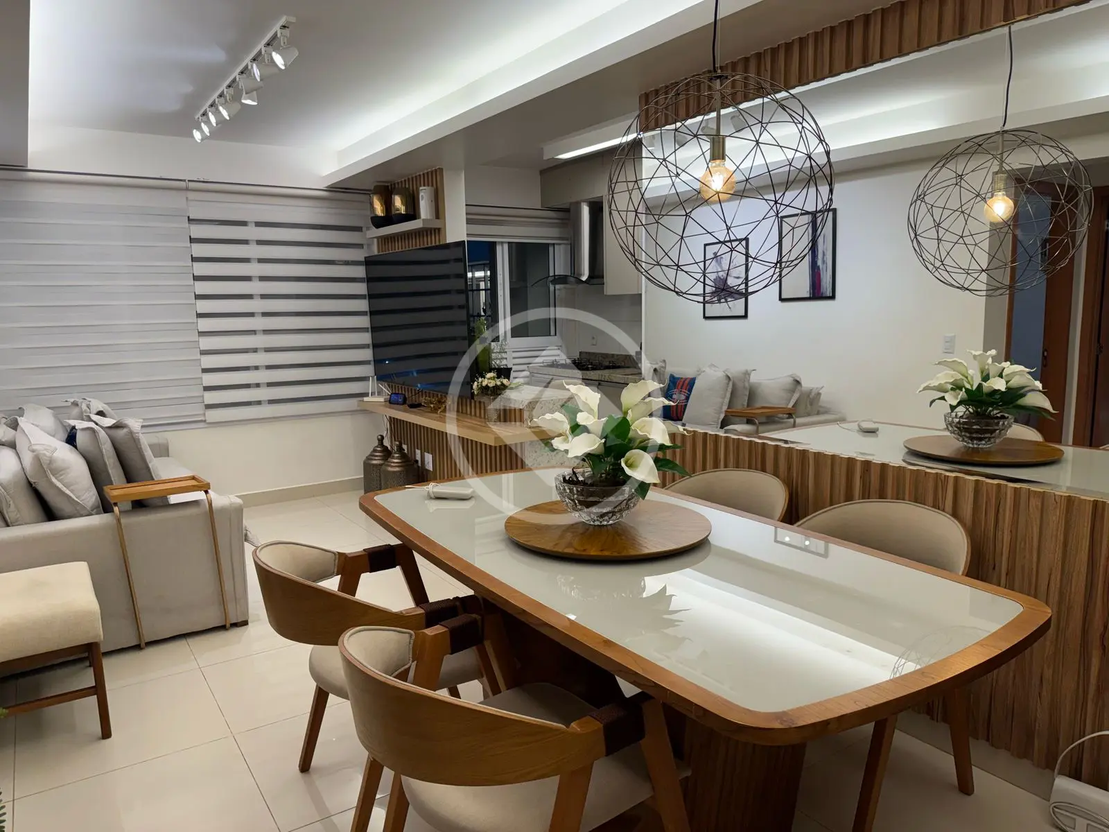APARTAMENTO MOBILIADO E DECORADO