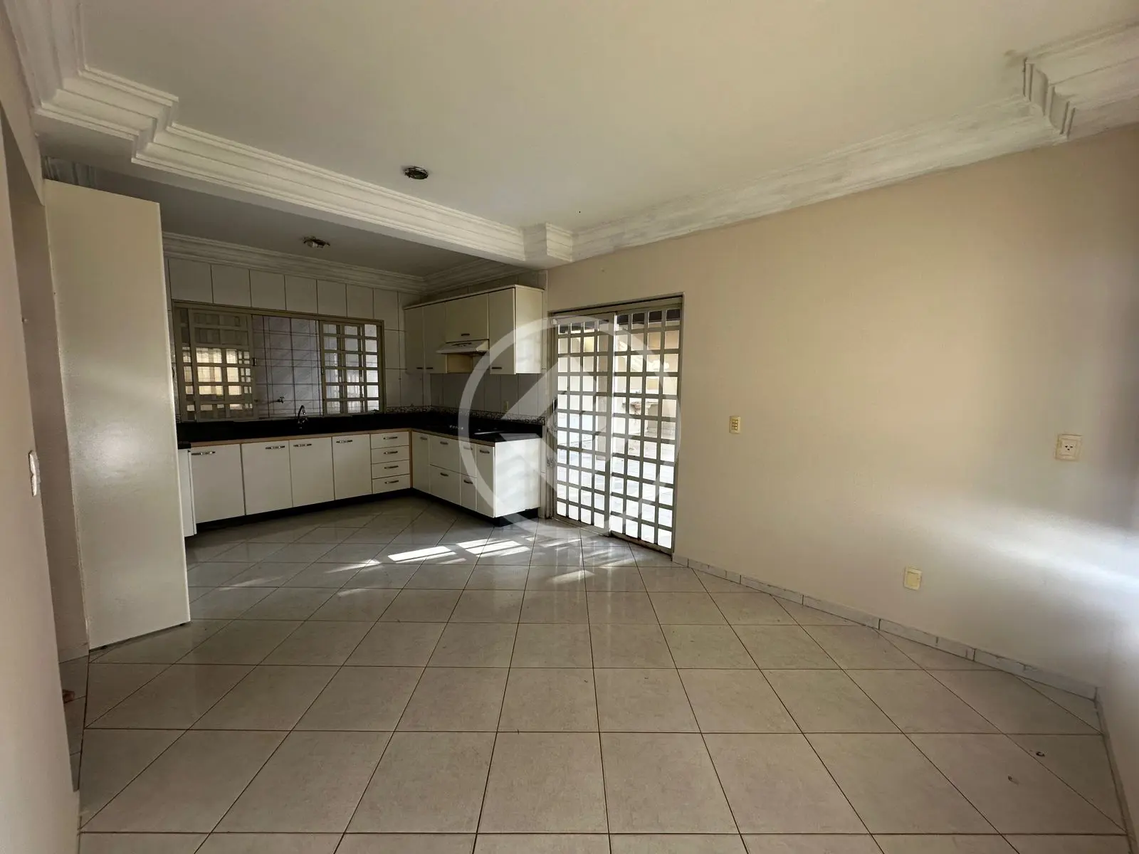 Sobrado 3 quartos no Setor Garavelo, Aparecida de Goiânia — foto 3 de 6