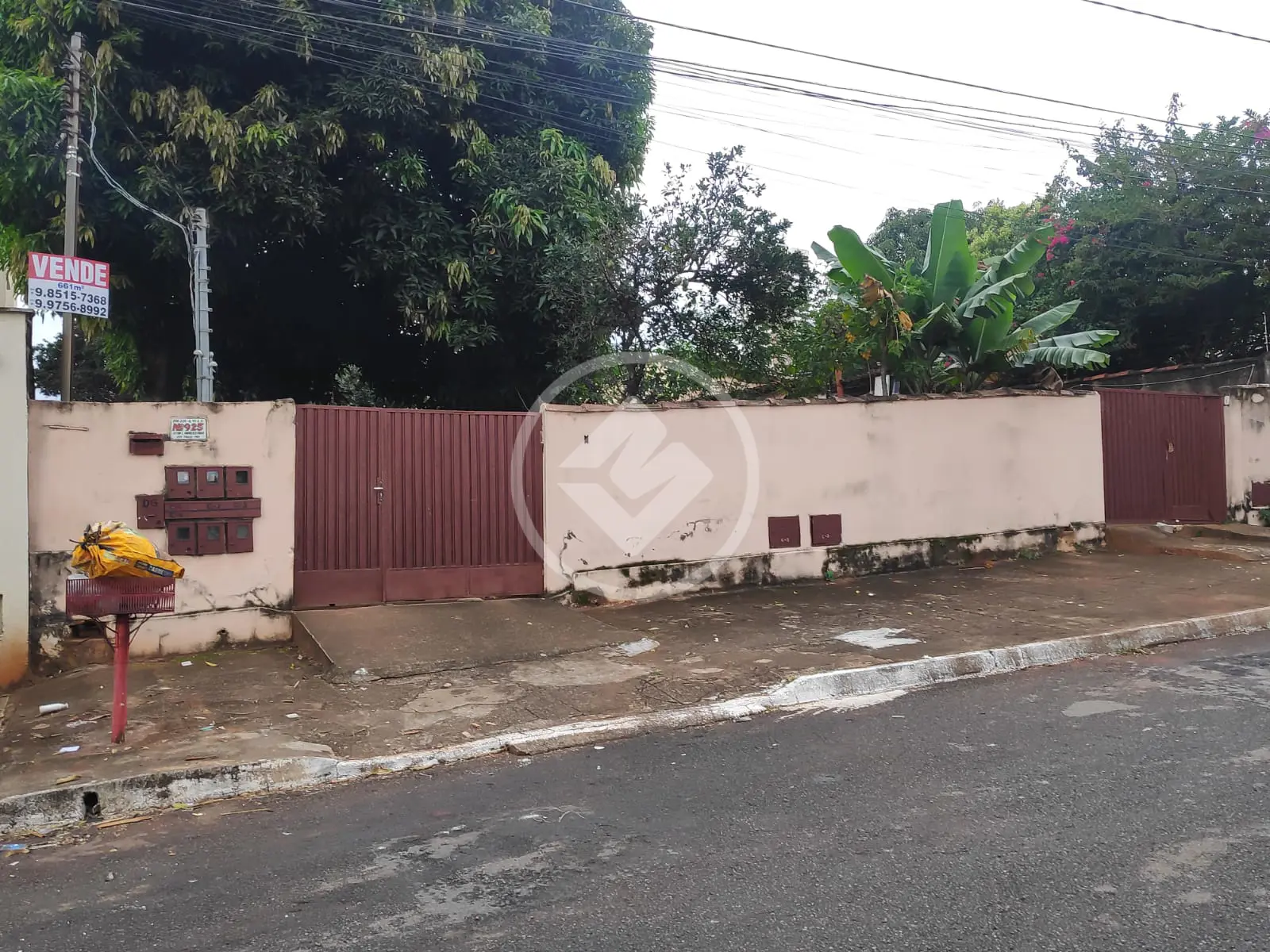 Terreno a venda no Leste Universitário.