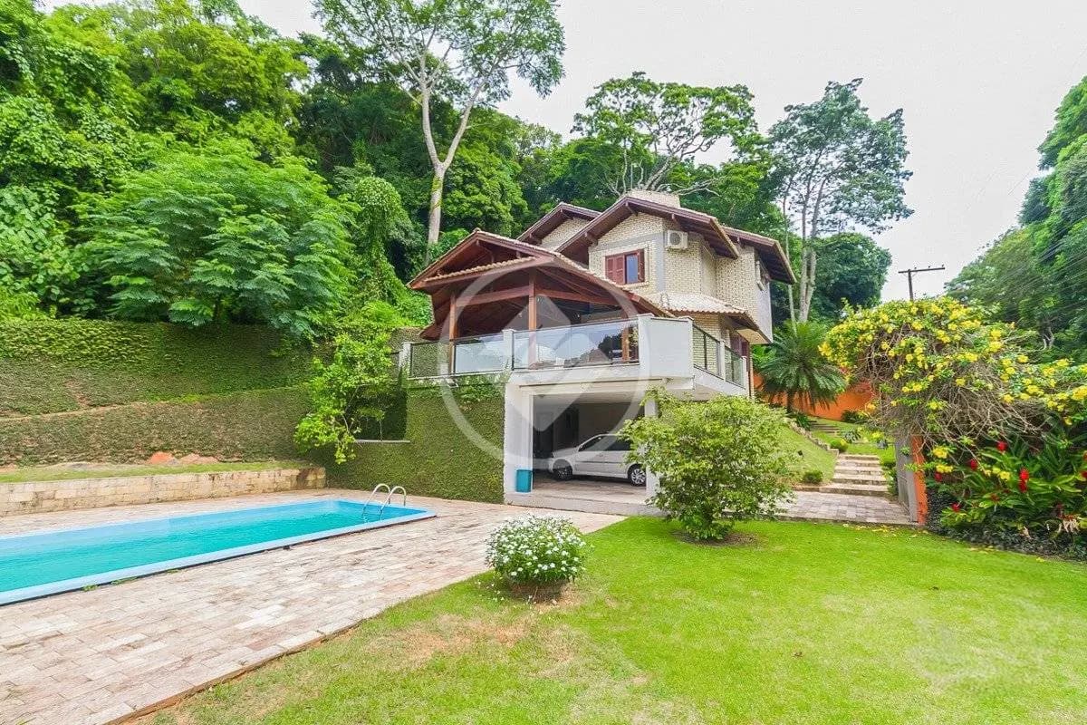 Casa Alto Padrão piscina vista beira Mar Norte no Centro de Florianópolis