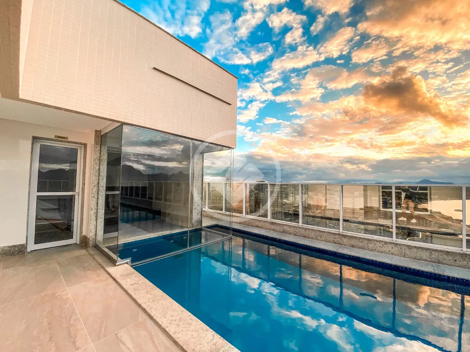 Apartamento com 2 Quartos à Venda no Centro - Guarapari/ES