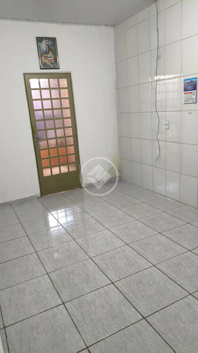 Casa 4 quartos no bairro Nazaré, Hidrolândia — foto 3 de 6