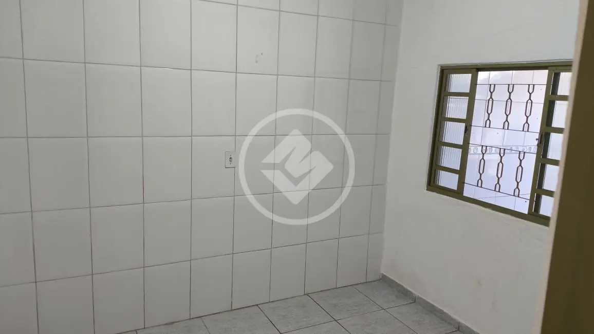 Casa 4 quartos no bairro Nazaré, Hidrolândia — foto 5 de 6