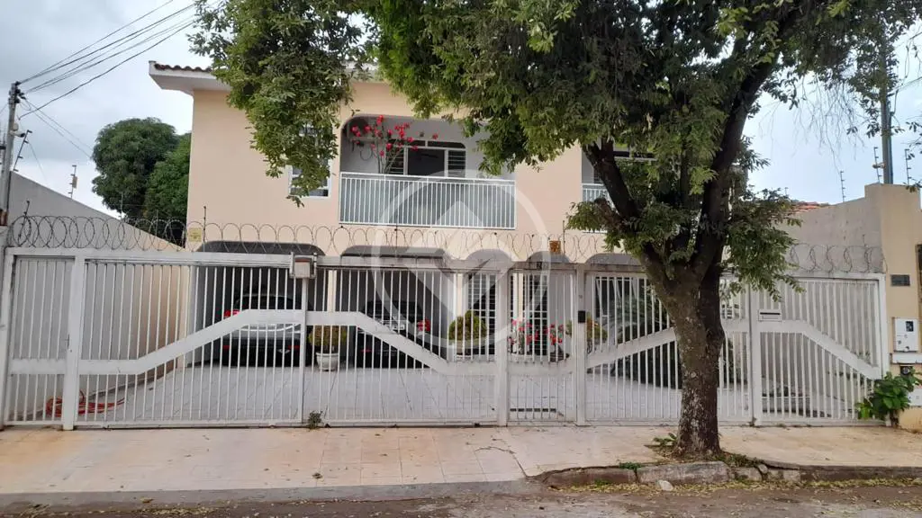 Goiânia - Sobrado no Setor Vila Nova