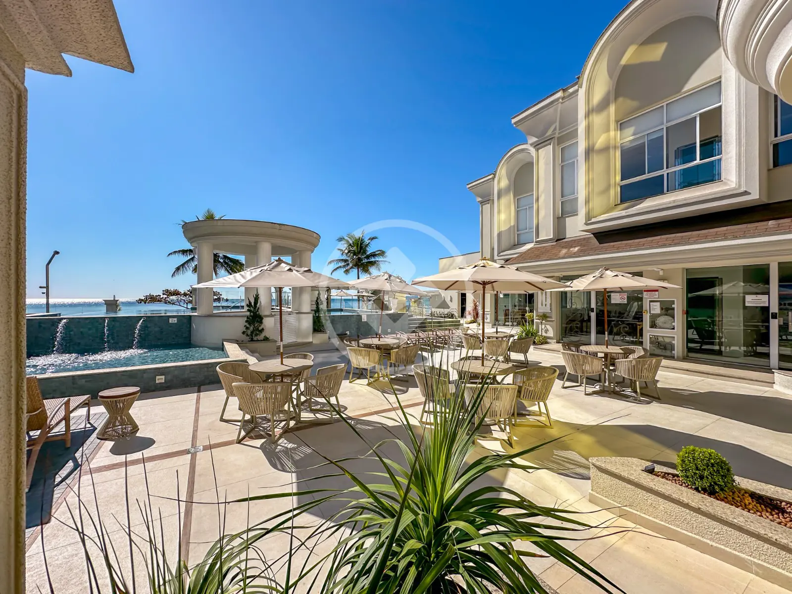 Apartamento 4 quartos no Meia Praia, Itapema — foto 4 de 6