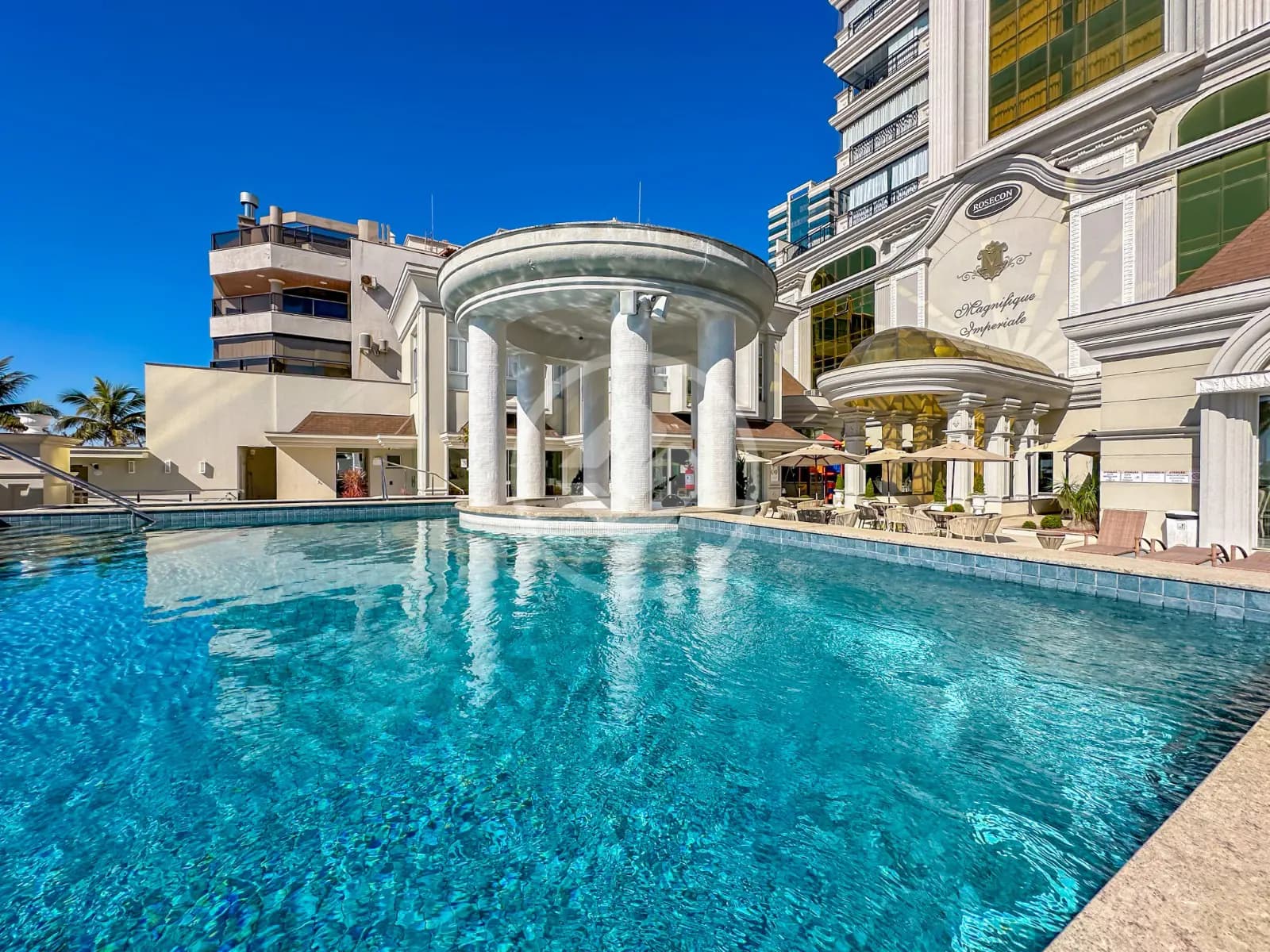 Apartamento 4 quartos no Meia Praia, Itapema — foto 5 de 6