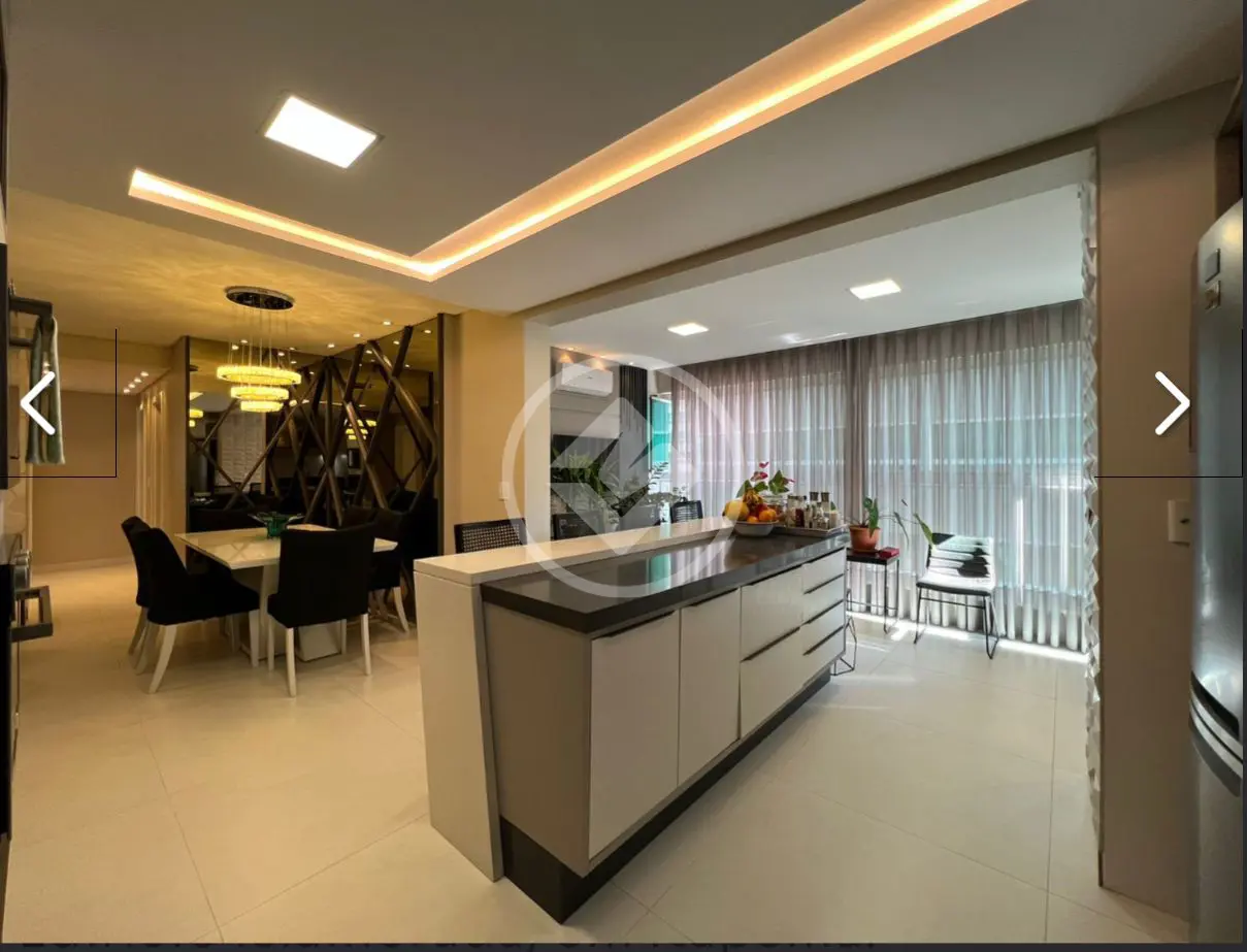 Apartamento mobiliado no coração da Meia Praia