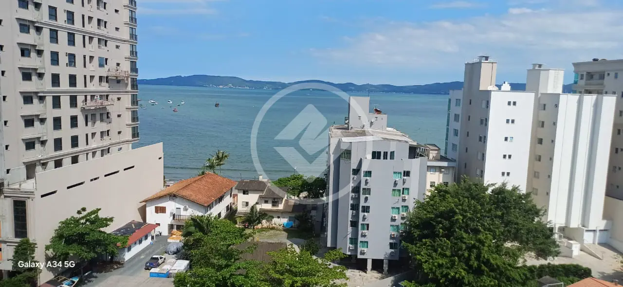 Apartamento 2 suites a 100 metros do mar