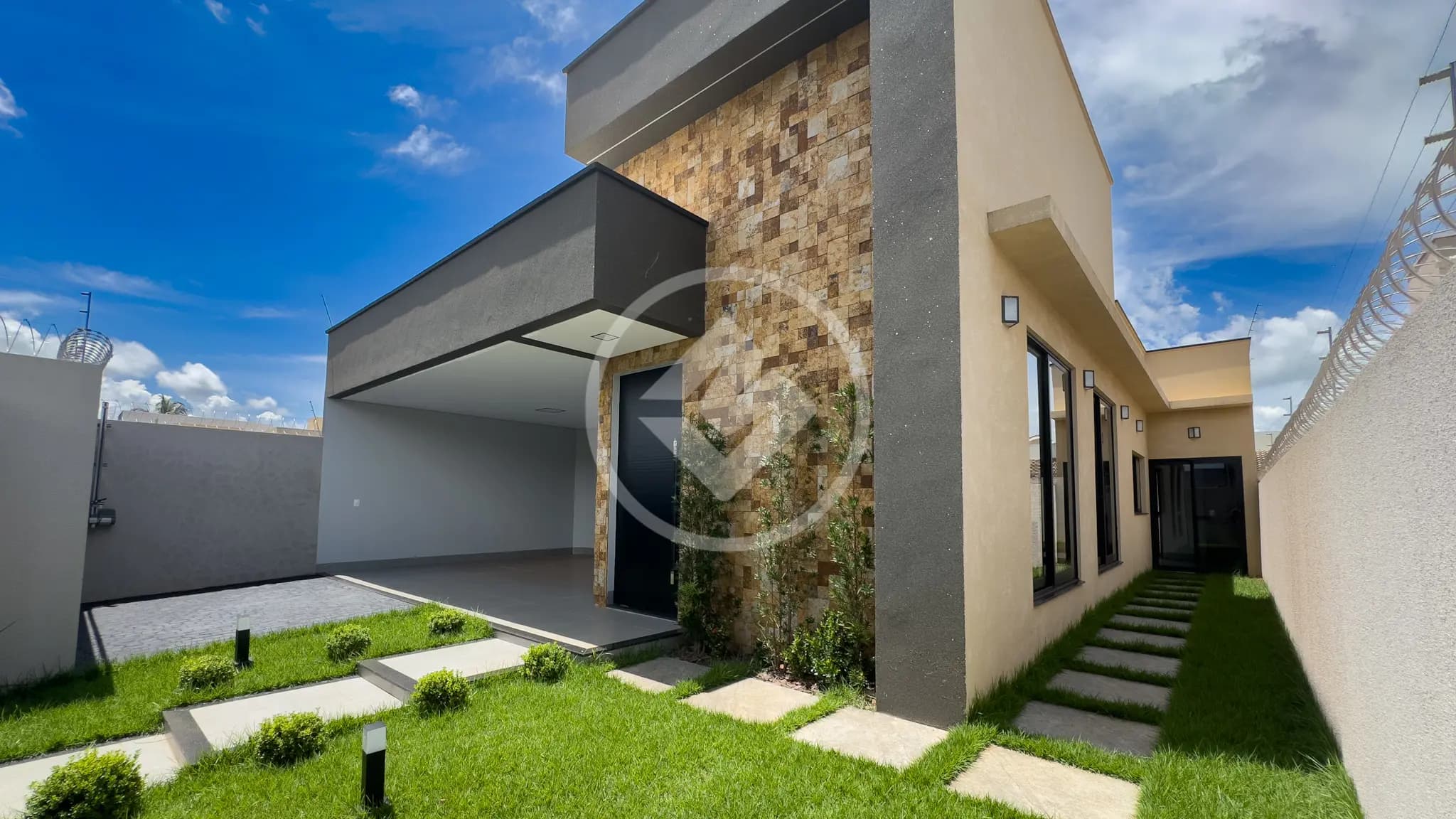 Casa disponível para venda e locação no Residencial das Brisas, Jataí!