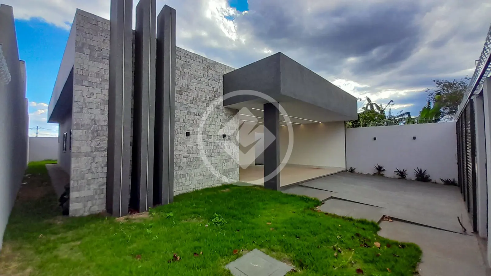 Casa com 135,45 m² à venda no Residencial Portal do Sol, em Jataí!