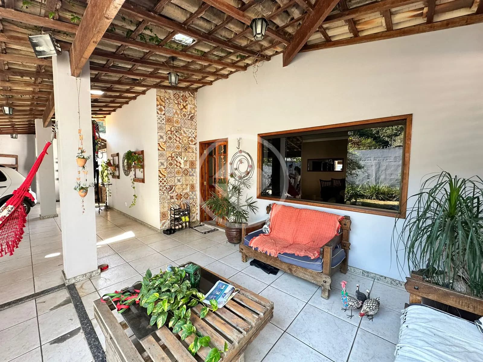 Casa Linear - 03 quartos - 01 suíte - 03 vagas de garagem - área gourmet - quintal - Bairro Várzea - Lagoa Santa/MG