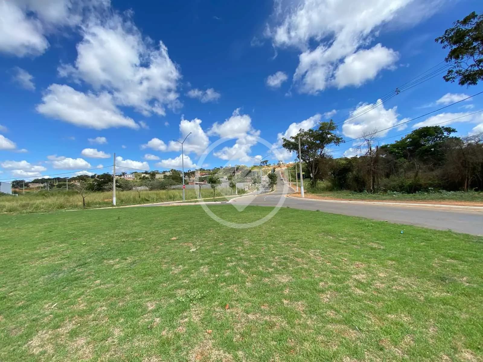 Lote de 547m² no condomínio Pomar da Lagoa em Lagoa Santa MG / MY BROKER