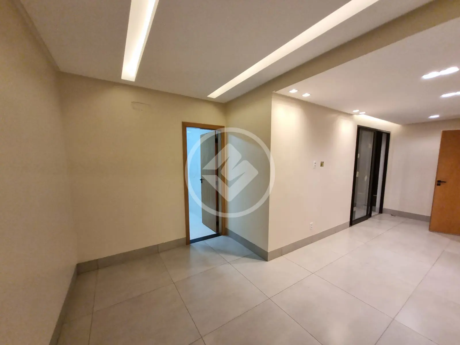 Sobrado 4 quartos no Jardins Capri, Senador Canedo — foto 4 de 6