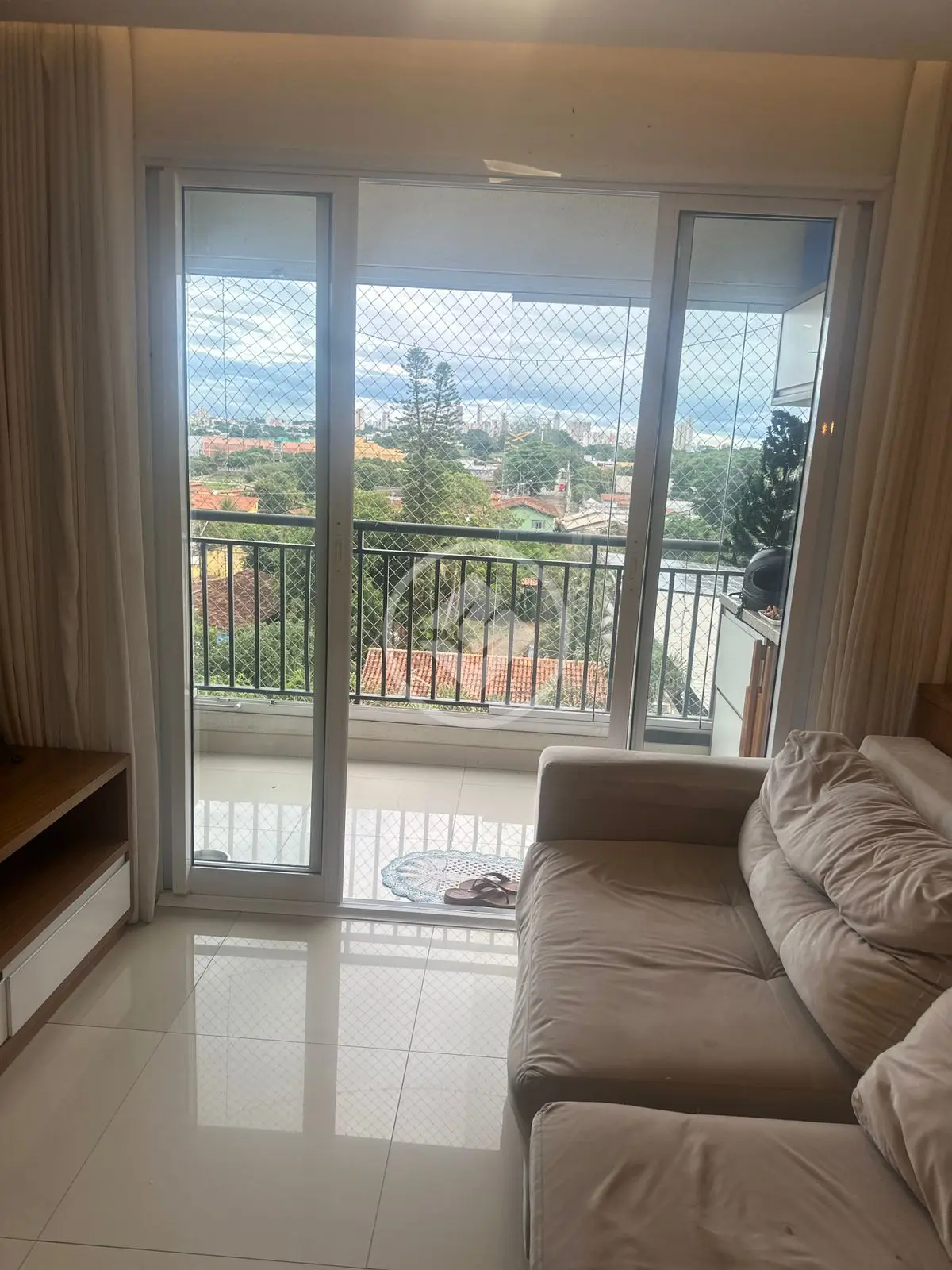 Apartamento a venda com 3 quartos sendo 1 suíte e 2 vagas de garagem