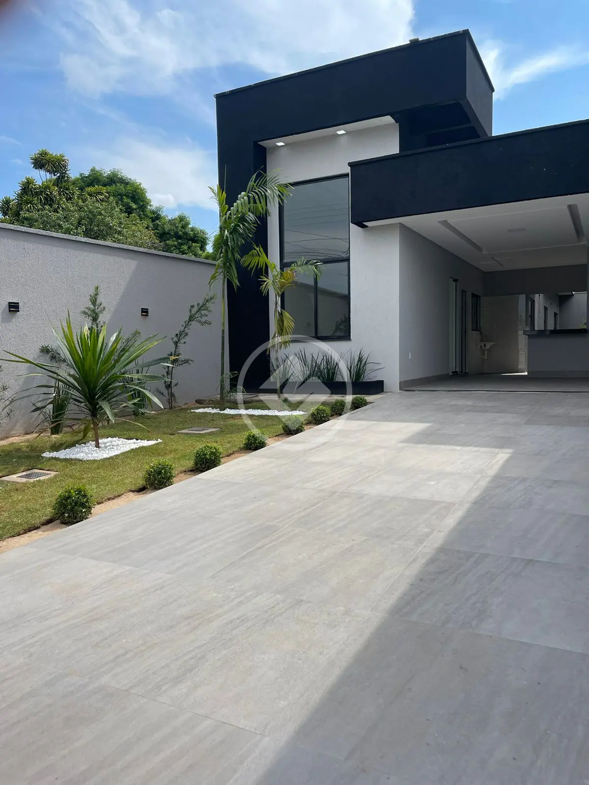 REF: OFFICE2692 Casa no Jardim Buriti Sereno, sendo 3 quartos  2 suítes com 108m², Aparecida de Goiânia-GO