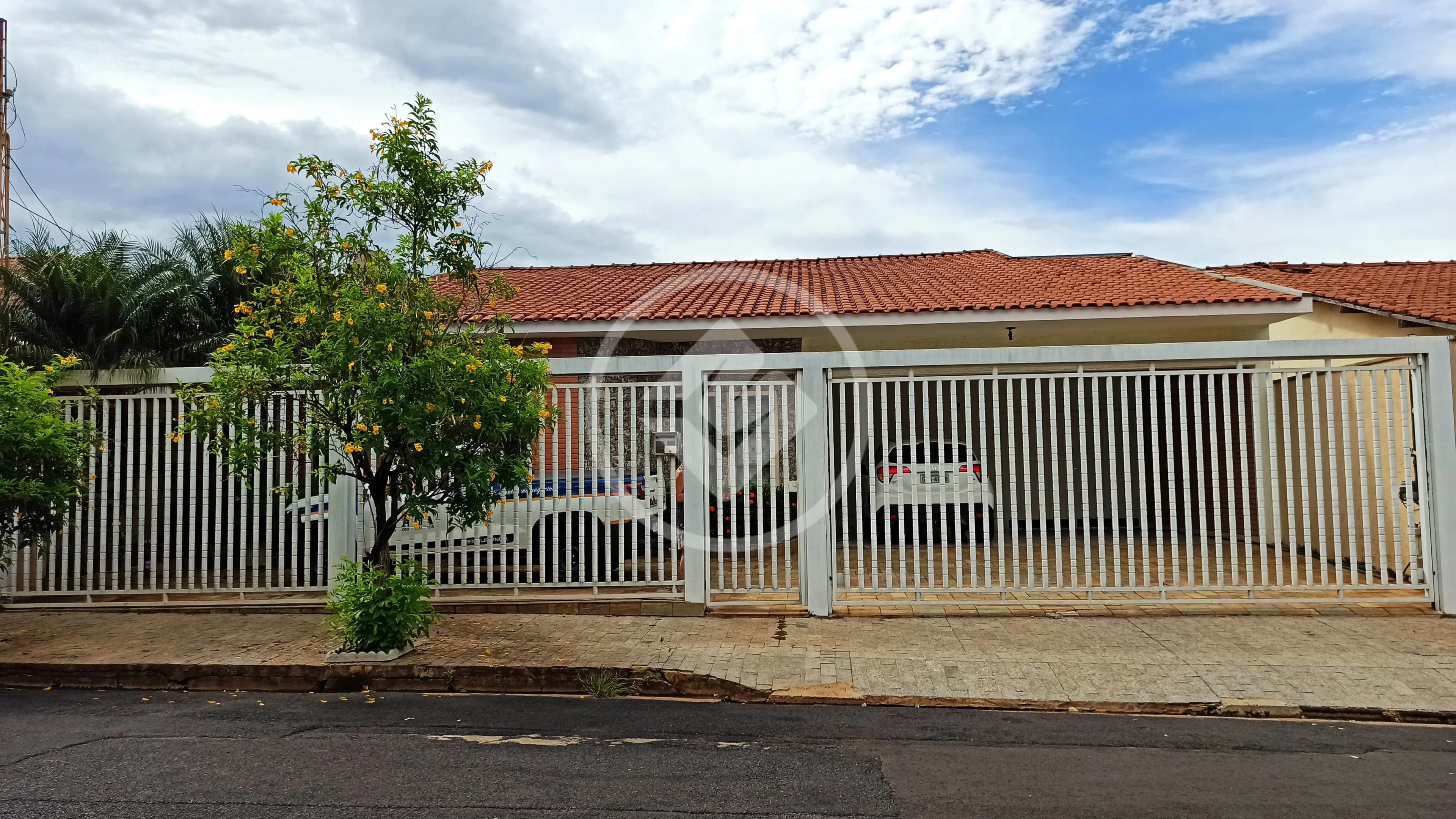 Casa muito aconchegante e espaçosa no bairro Jdm. Nazareth