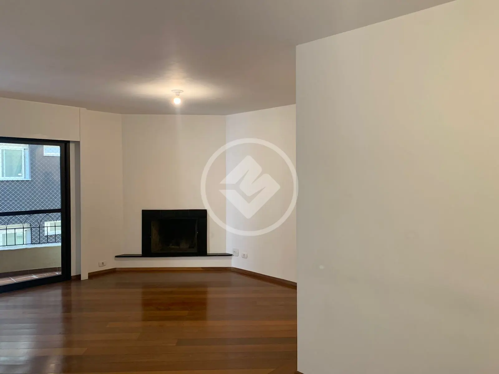 Apartamento à Venda com 142m², 4 Quartos, 3 Suítes. Itaim Bibi