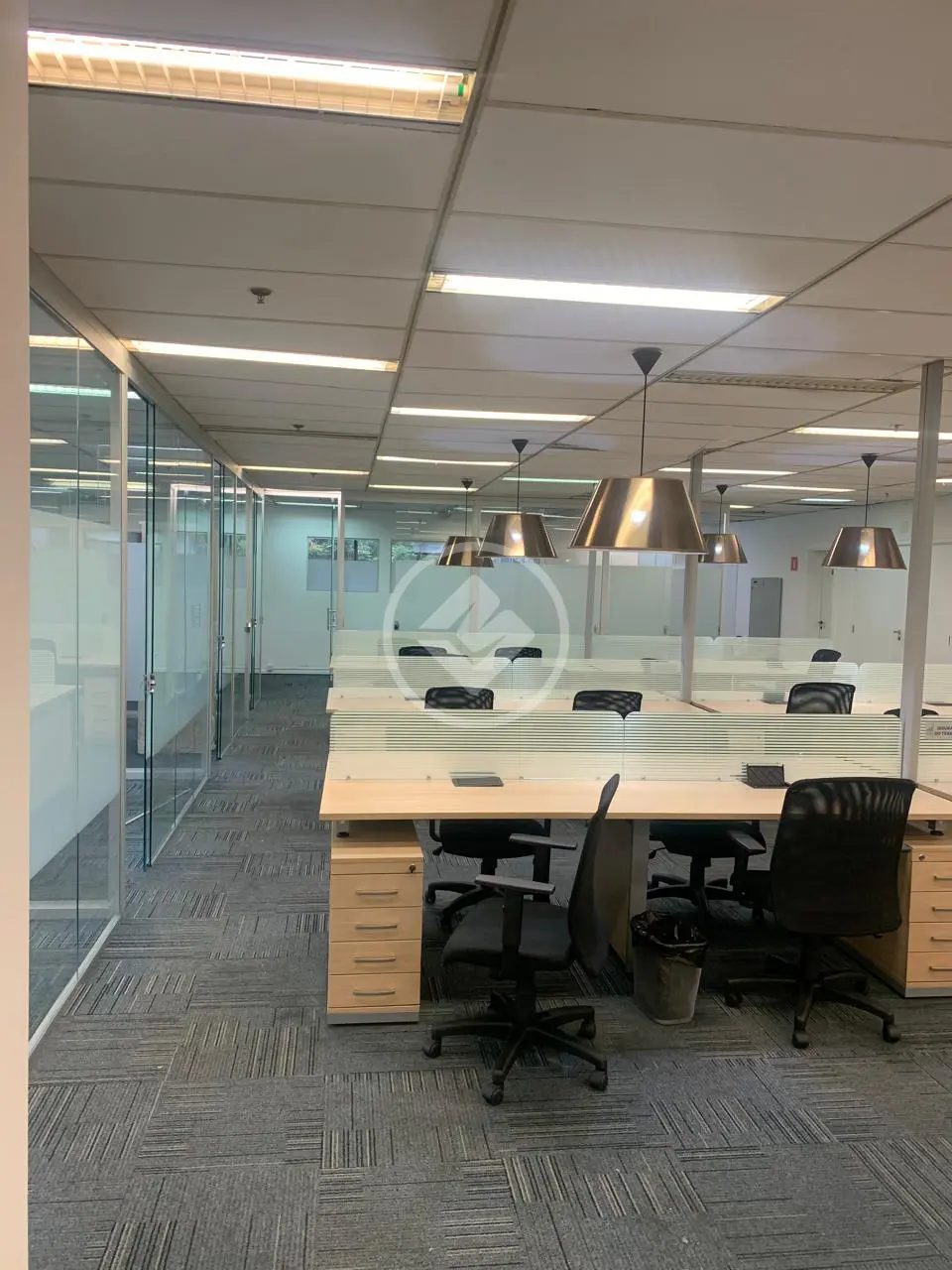 SALA COMERCIAL DE 266 METROS -MOBILIADO - VILA OLIMPIA