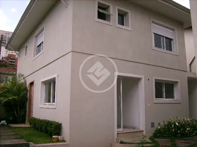 Brooklin, Casa Residencial a venda de 232m² com 3 suítes, 4 banheiros, 2 vagas.