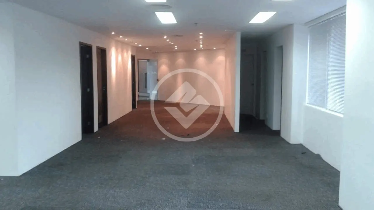 Sala Comercial no CIDADE MONÇÕES, São Paulo — foto 3 de 6