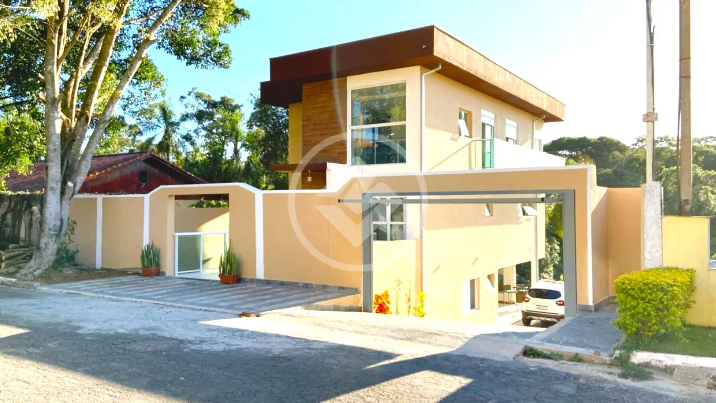 OPORTUNIDADE - VENDO CASA MODERNA MOBILIADA (PORTEIRA FECHADA) COM PISCINA EM CONDOMÍNIO FECHADO - COTIA - KM 30 DA RAPOSO TAVARES.